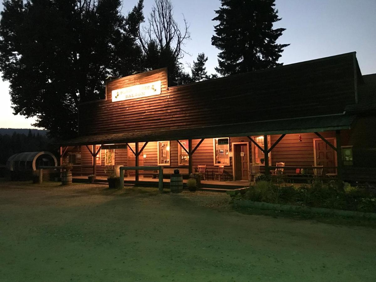 Wells Gray Guest Ranch Hotel Clearwater Exterior photo
