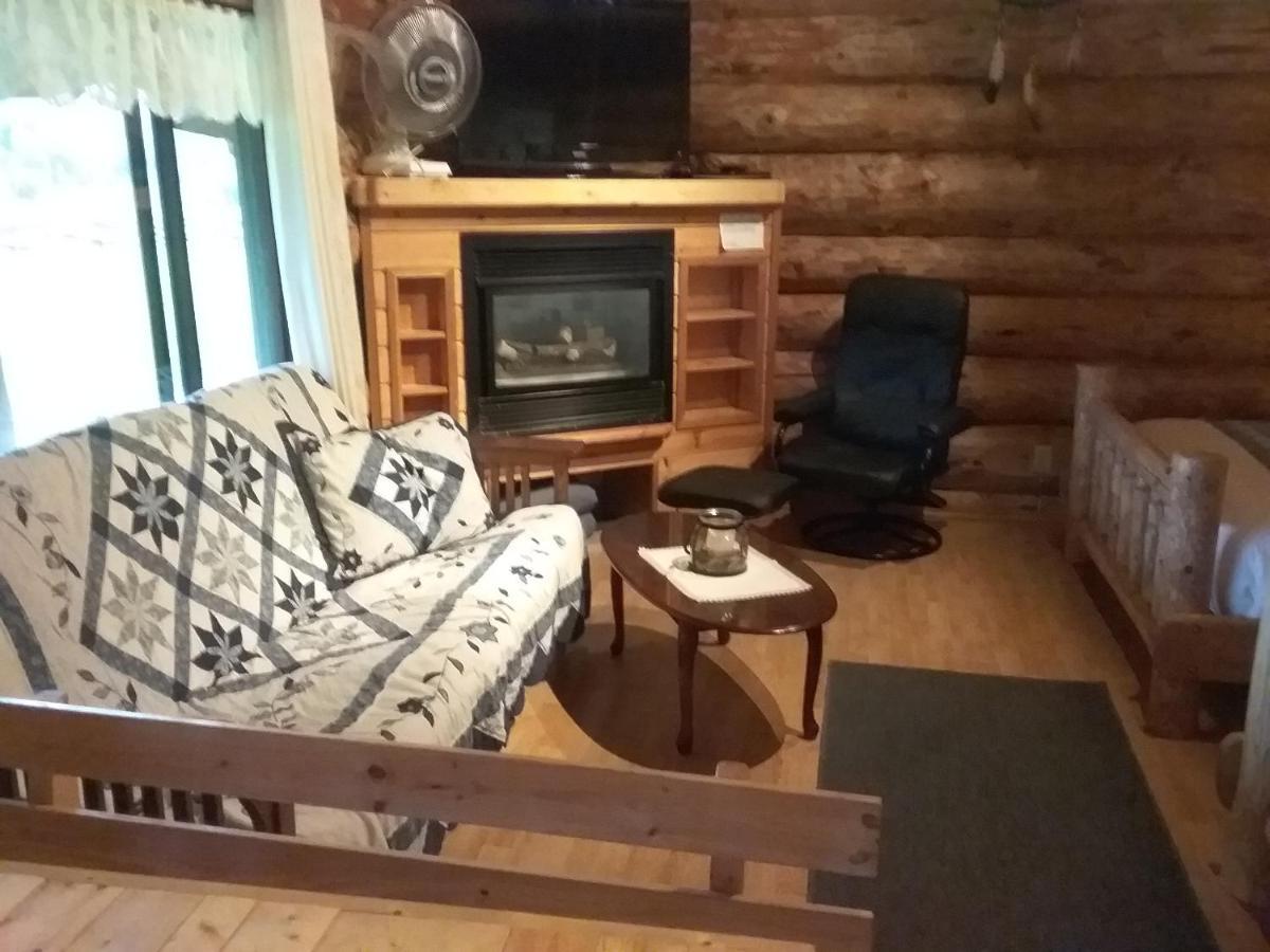 Wells Gray Guest Ranch Hotel Clearwater Exterior photo