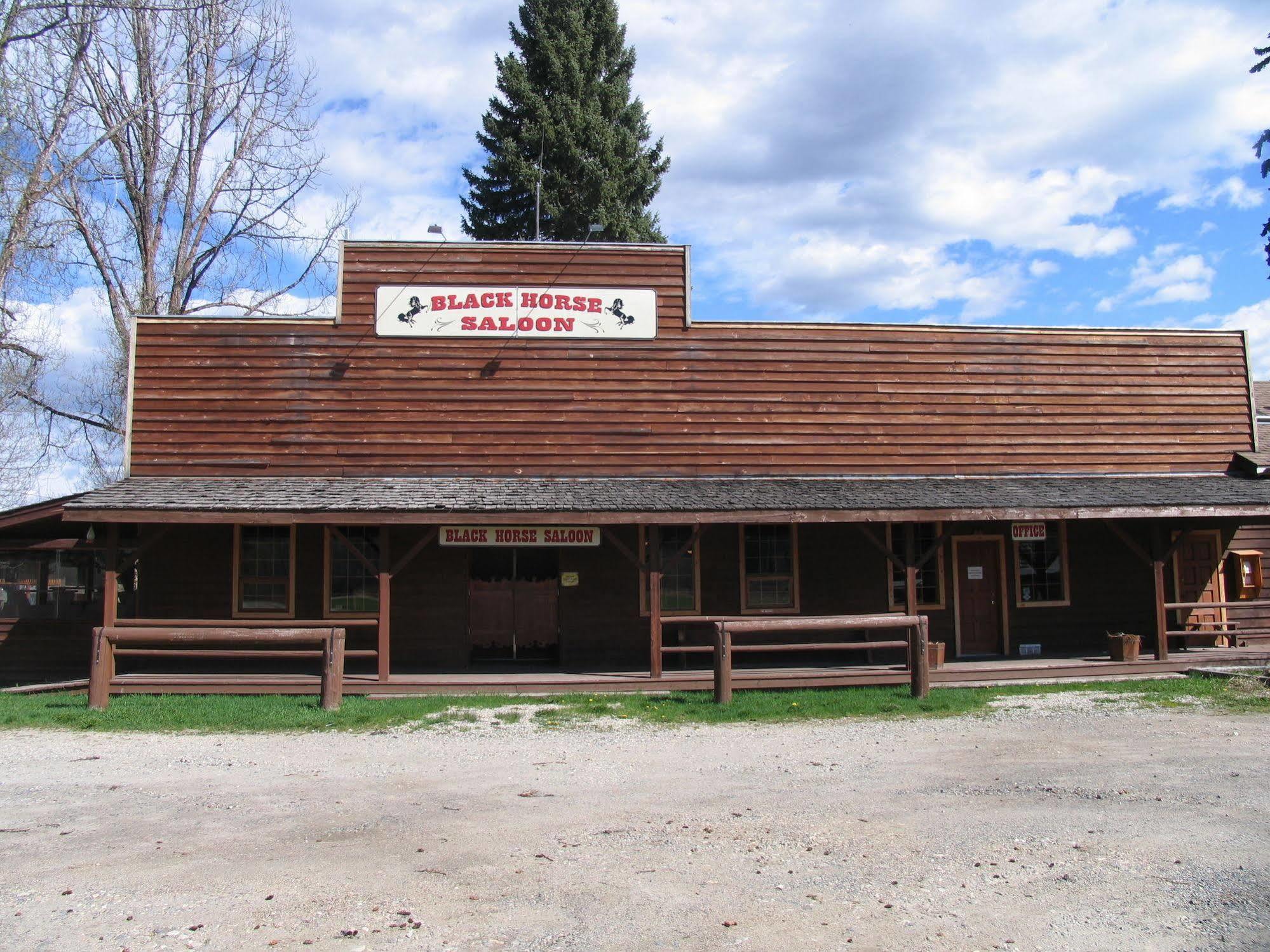 Wells Gray Guest Ranch Hotel Clearwater Exterior photo