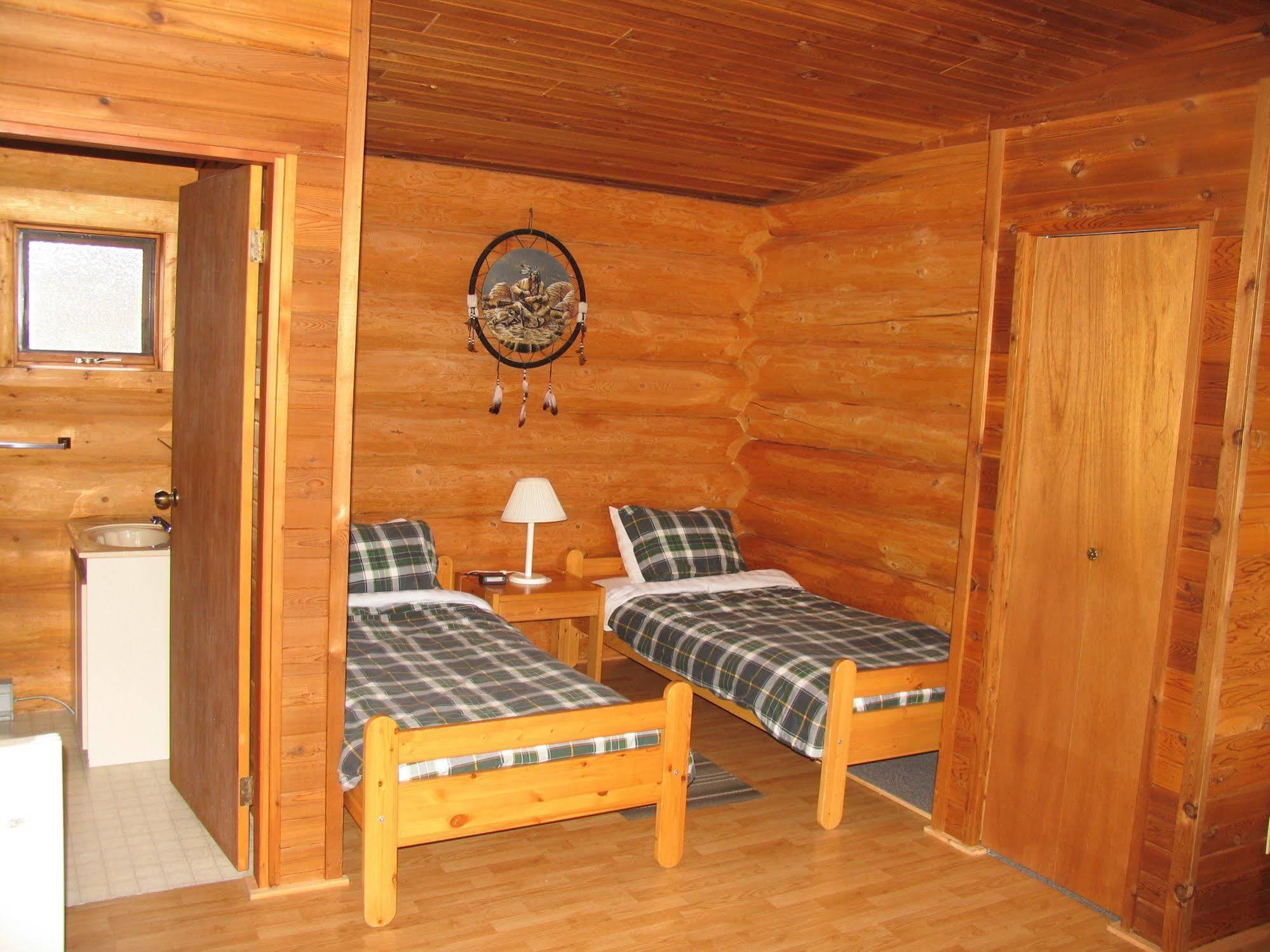 Wells Gray Guest Ranch Hotel Clearwater Exterior photo