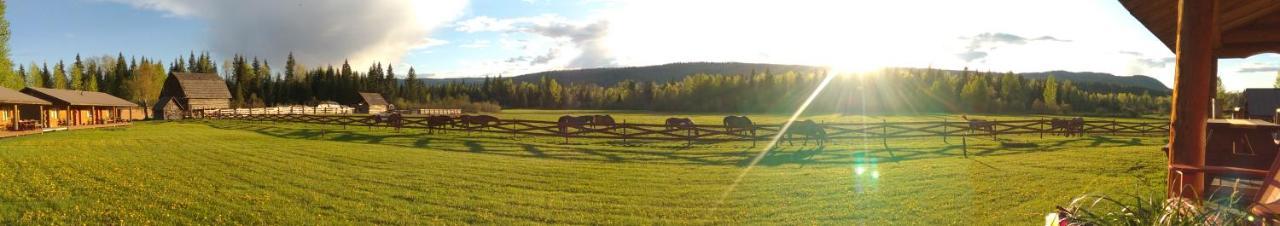 Wells Gray Guest Ranch Hotel Clearwater Exterior photo